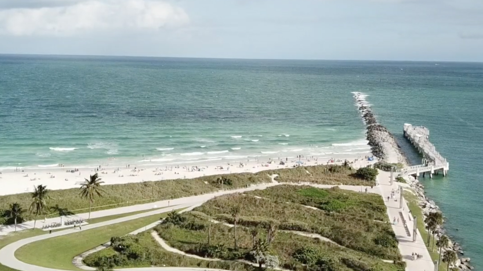 With good eyes you will see the Government Cut from the sightseeing tour..